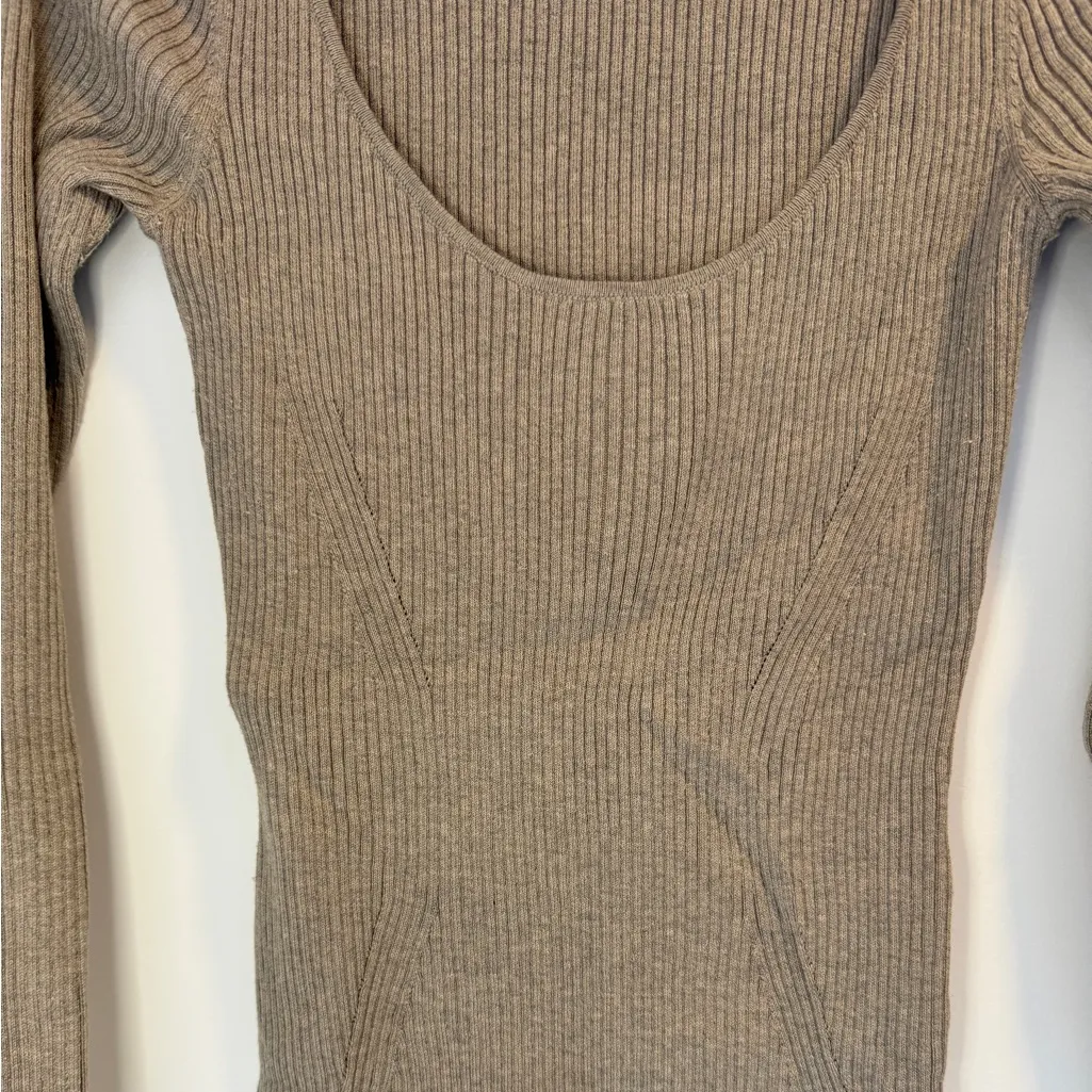 H&M  Knit Dress - Image 4