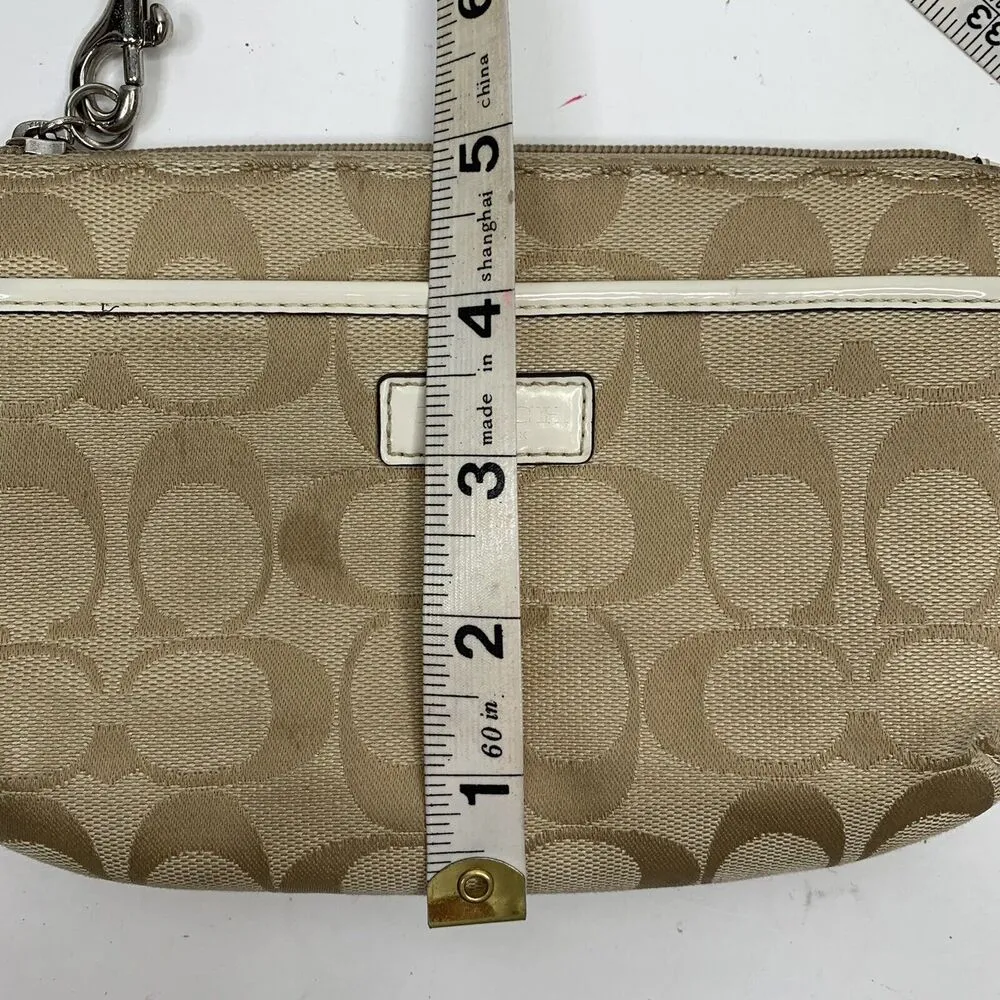 Coach Wristlet Wallet Signature C Tan Beige White Trim Zippy Includes Fob - Image 12
