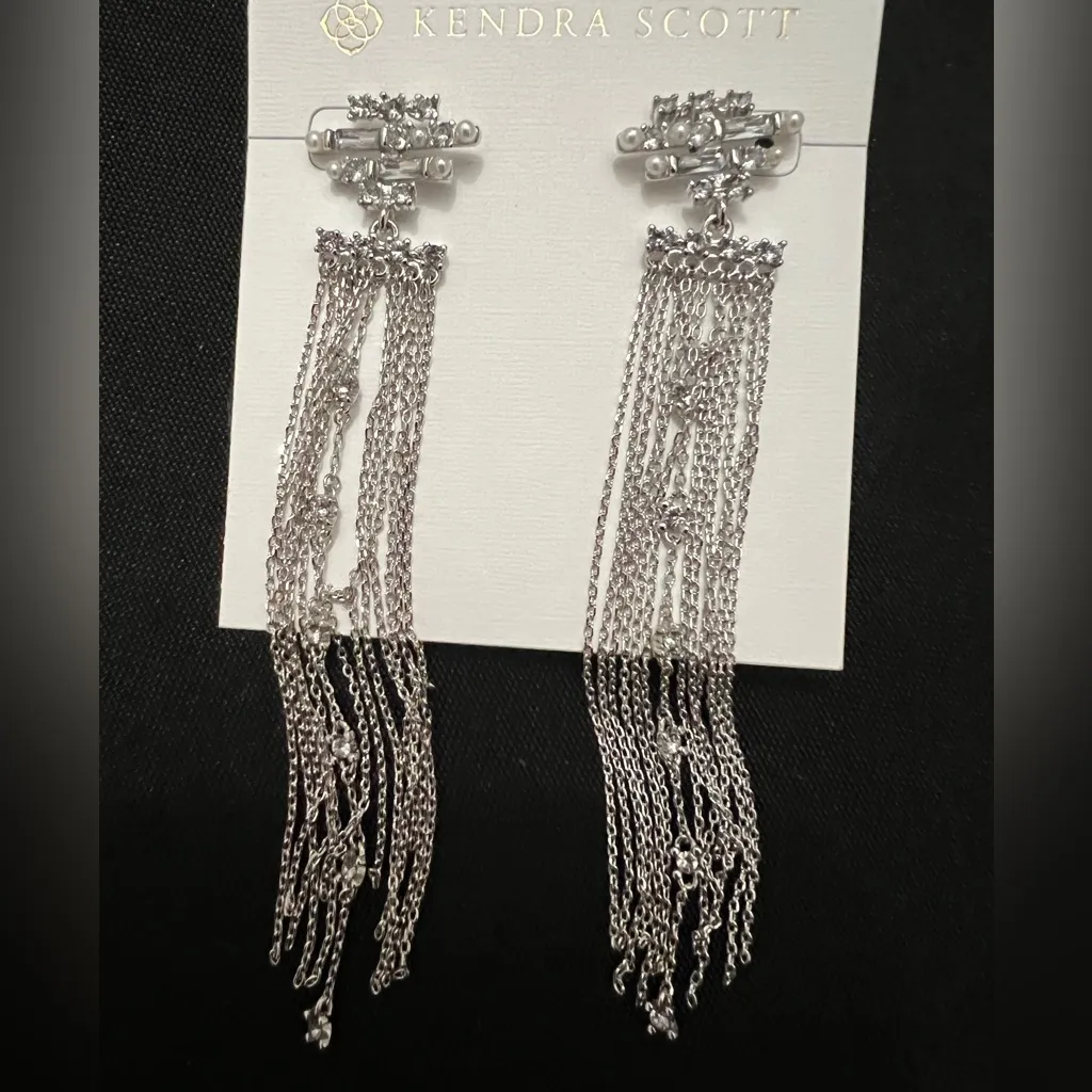 Kendra Scott Madelyn Statement Tassel Earrings in Silver - Image 2