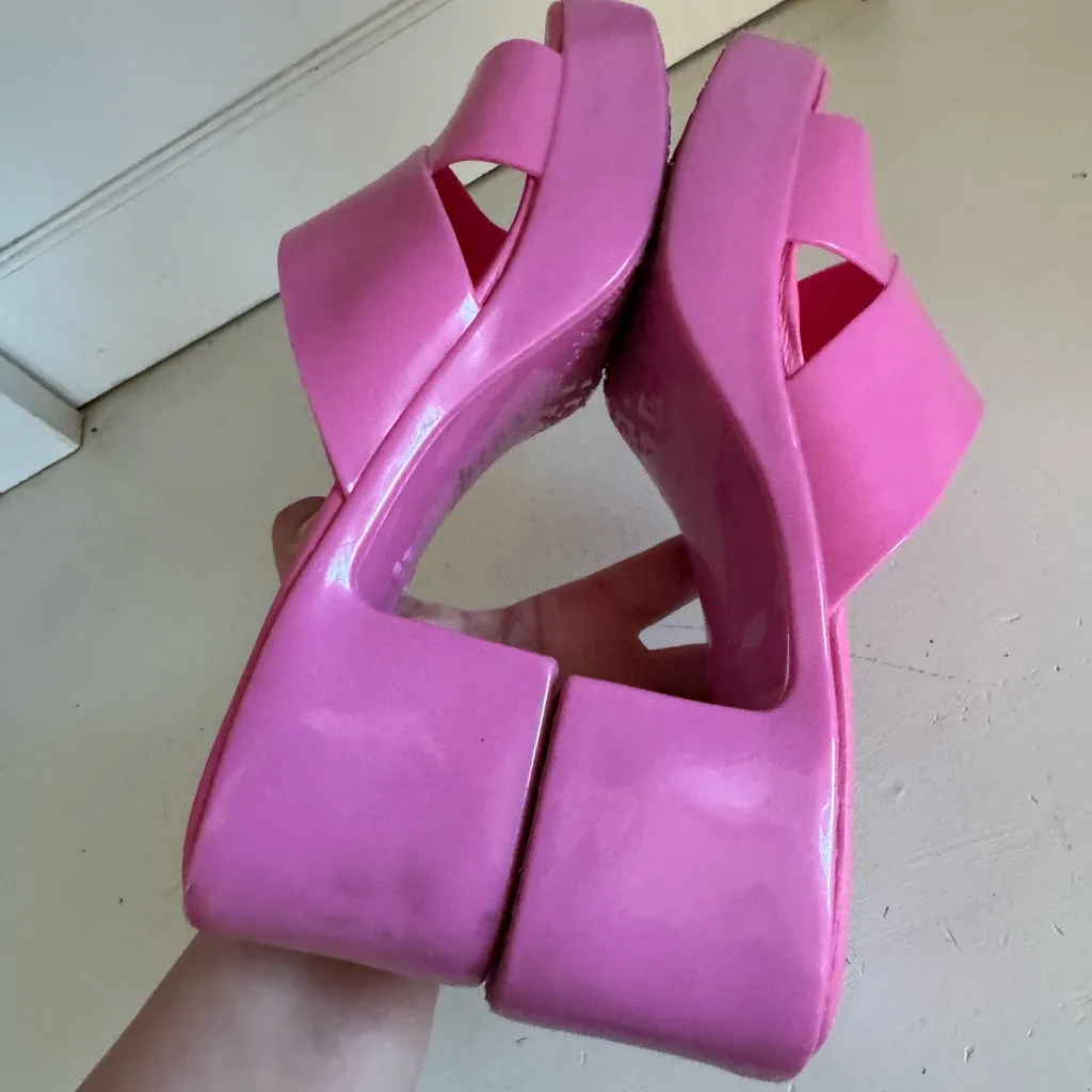 Jeffrey Campbell Bubblegum platform sandals in pink size 10 - Image 9