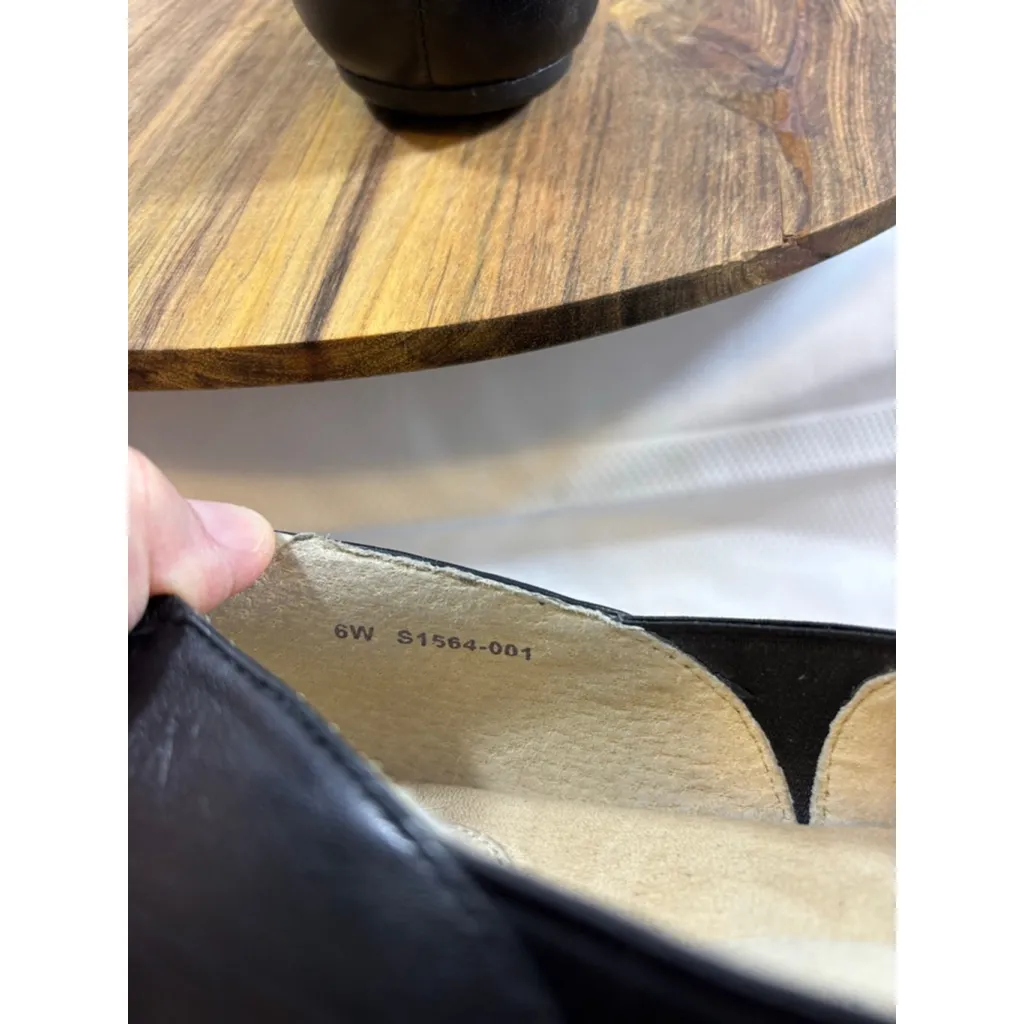 Women's Softwalk Black Leather Comfort Flats Size 6W - Image 6