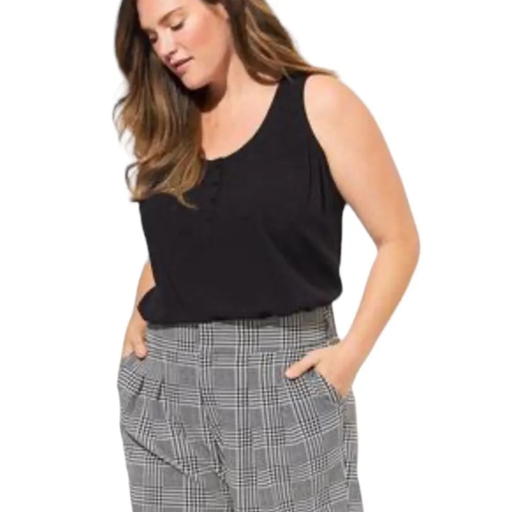 Challis Henley Pocket Sleeveless Tank - Image 2