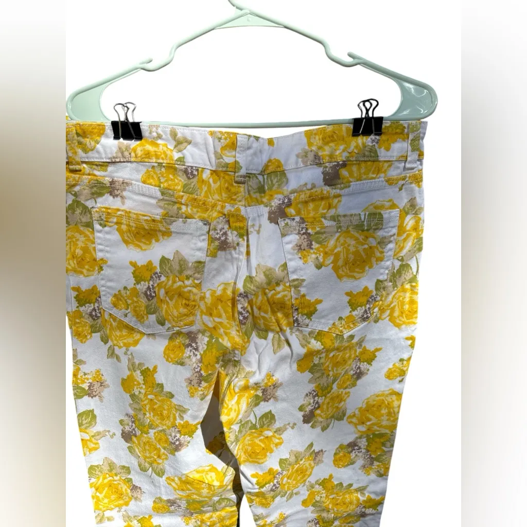 Charter Club Floral Capri Jeans Size 12 Yellow White High Rise Stretch Cottage - Image 7