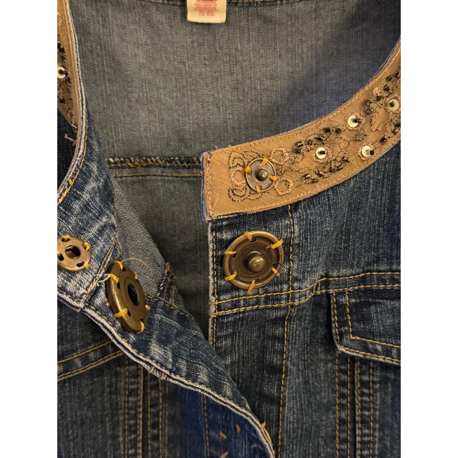 Tapemeasure Woman Denim Jacket Embellished Collar Cuffs Snap Front Plus Size 1X Blue - Image 4