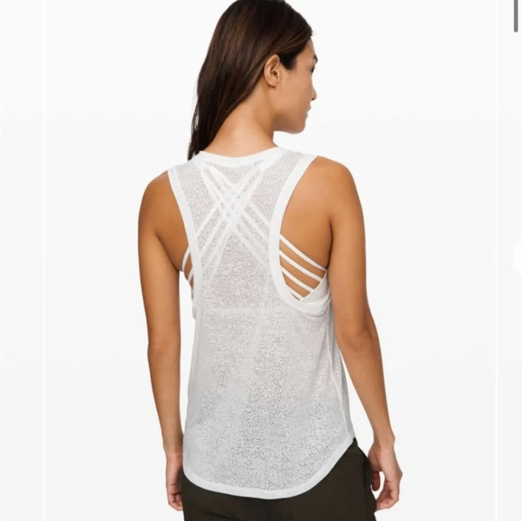 Lululemon Uncovered Tall Tank White Size 6 Women's Activewear Workout Exercise - Image 2