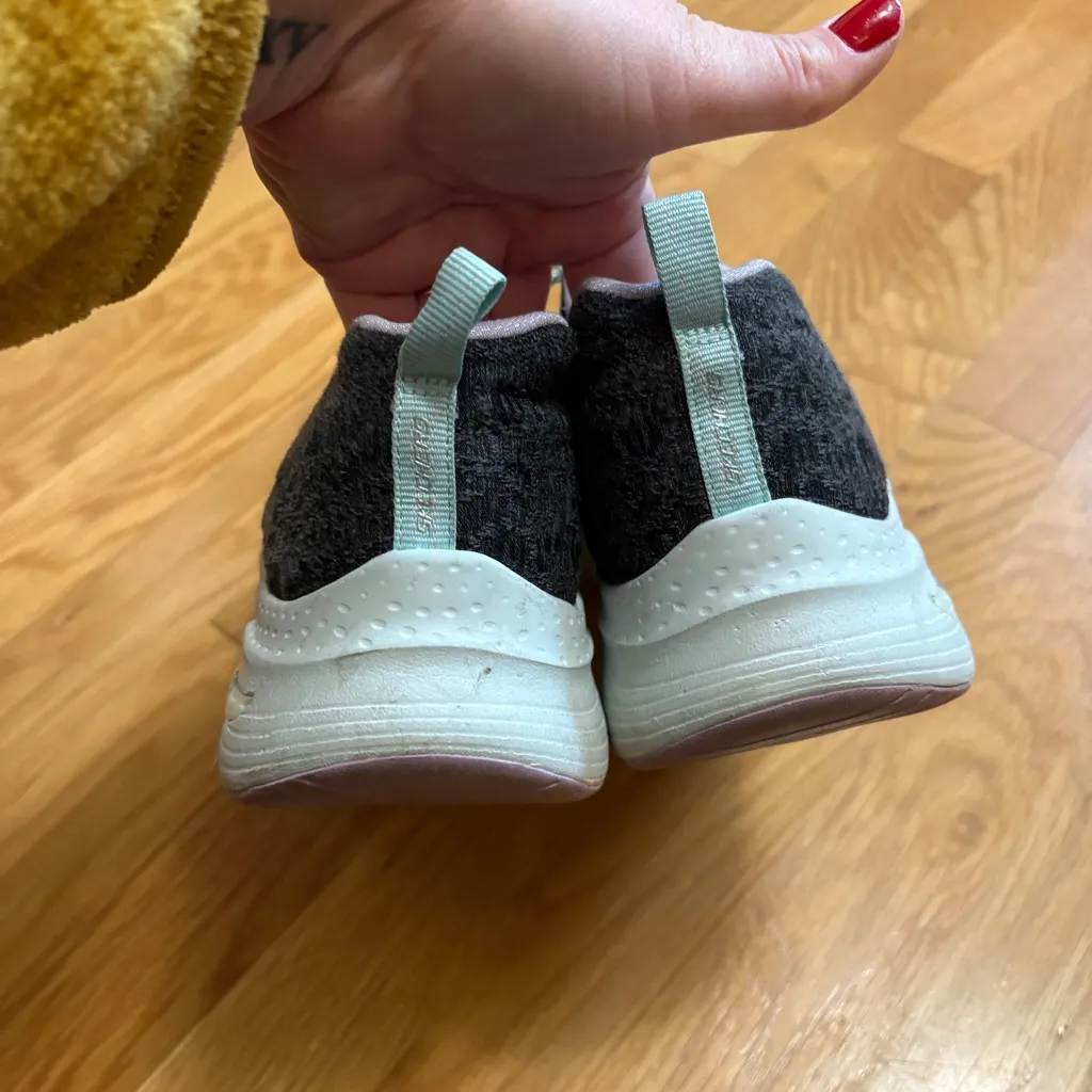 Skechers Arch Fit Comfy Wave Black Lavender Women's Sneakers size 8.5 SN149414 - Image 3