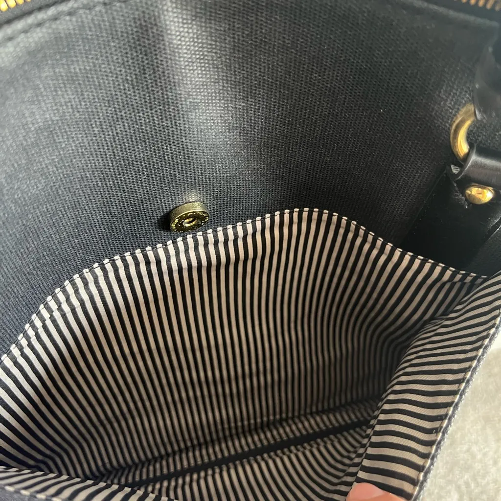 Elegant Black Laptop Tote Bag Shoulder and Crossbody - Image 4