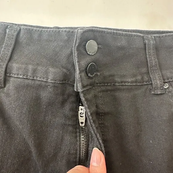 Seven7 Black Bermuda Shorts Mid Rise Tummy Control Denim Womens‎ Size 16 - Image 7