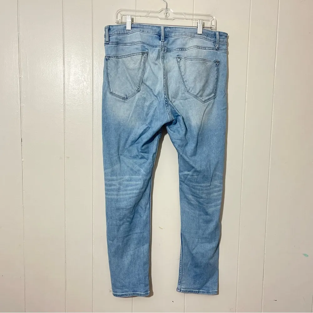 Vigoss The Thompson Tomboy Blue Denim Jeans  Women's Size 31 - Image 4