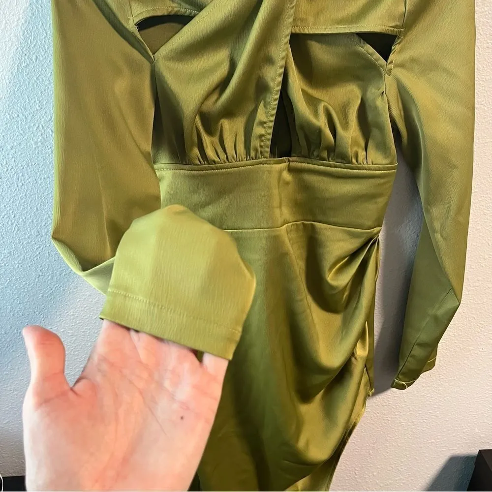 PrettyLittleThing Green Cutout Dress - Image 5