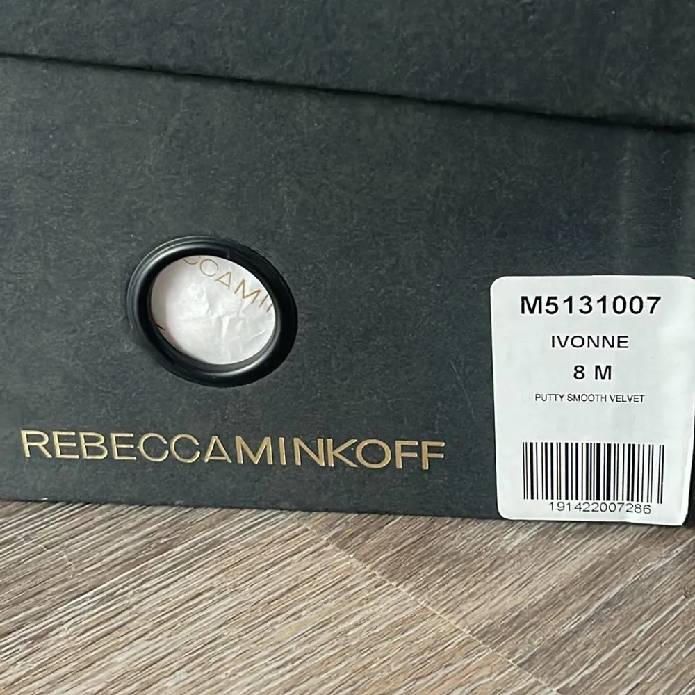 Rebecca Minkoff Ivonne Smooth Velvet Sandals Size 8 Medium - Image 11