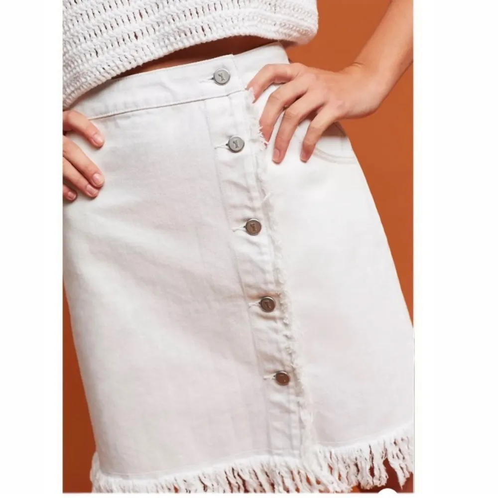 Anthropologie Pilcro and the Letterpress White Denim Raw Hem Fringe Skirt Size 2 - Image 4