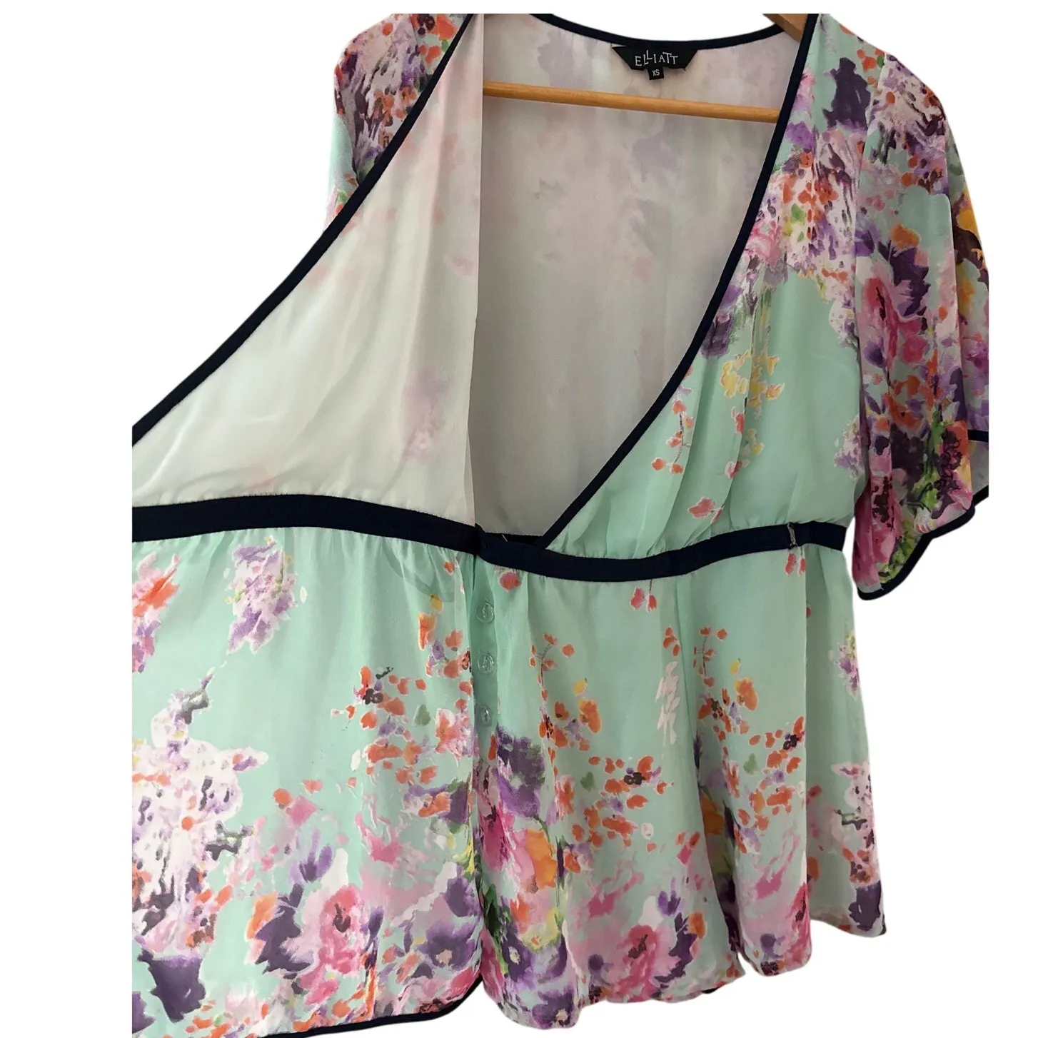 Elliatt Overindulgence Whimsy Multicolor Floral Wrap Romper Size XS‎ - Image 8