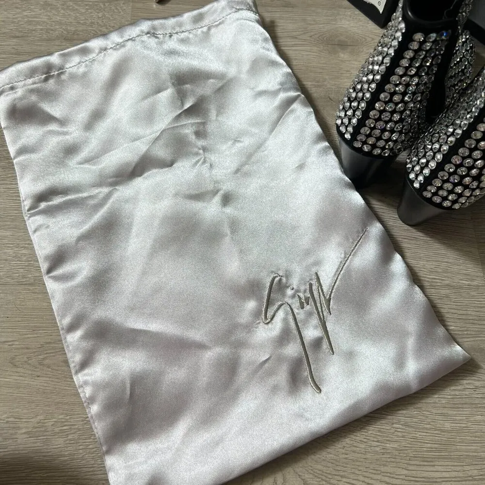 NWT Brand new authentic Giuseppe Zanotti Swarovski Crystal ankle boots Size 6 - Image 12