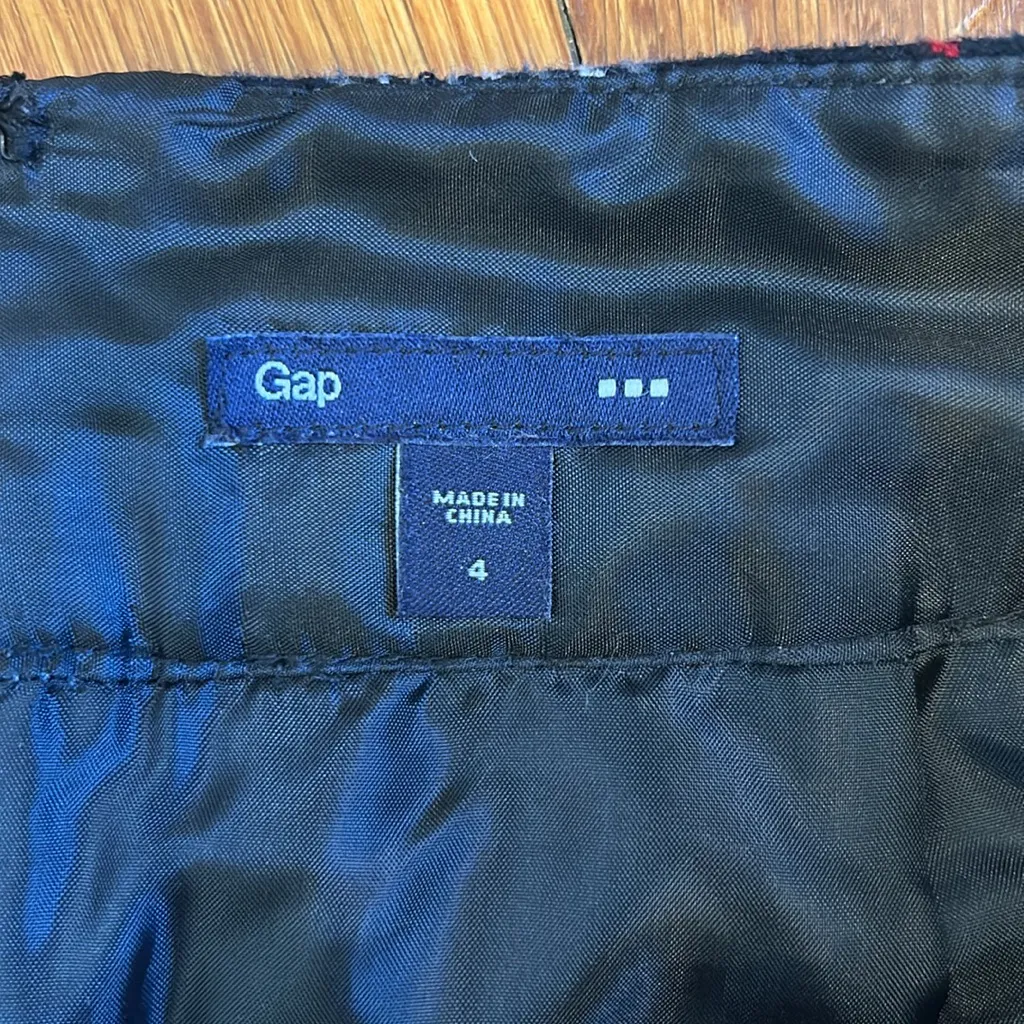 GAP Factory Plaid Mini Skirt with Button Details Black Size 4 - Image 2