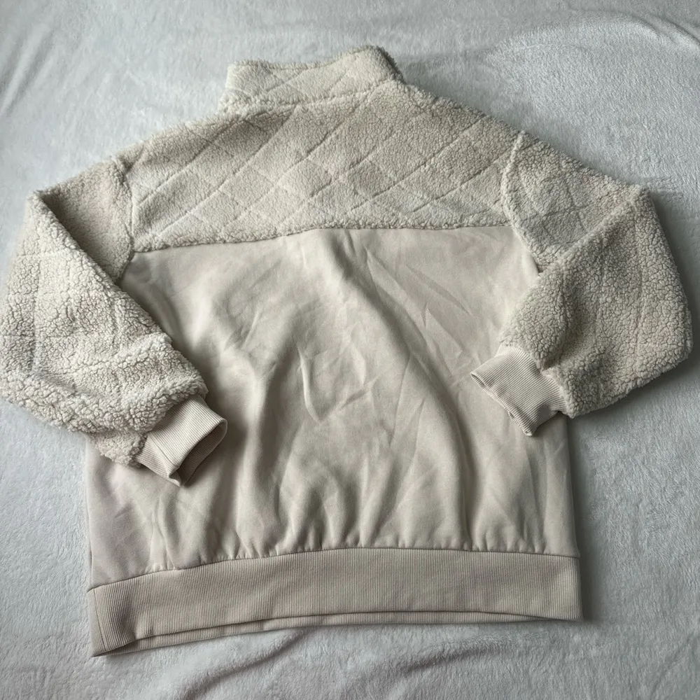 Time and Tru sweatshirt - Image 5