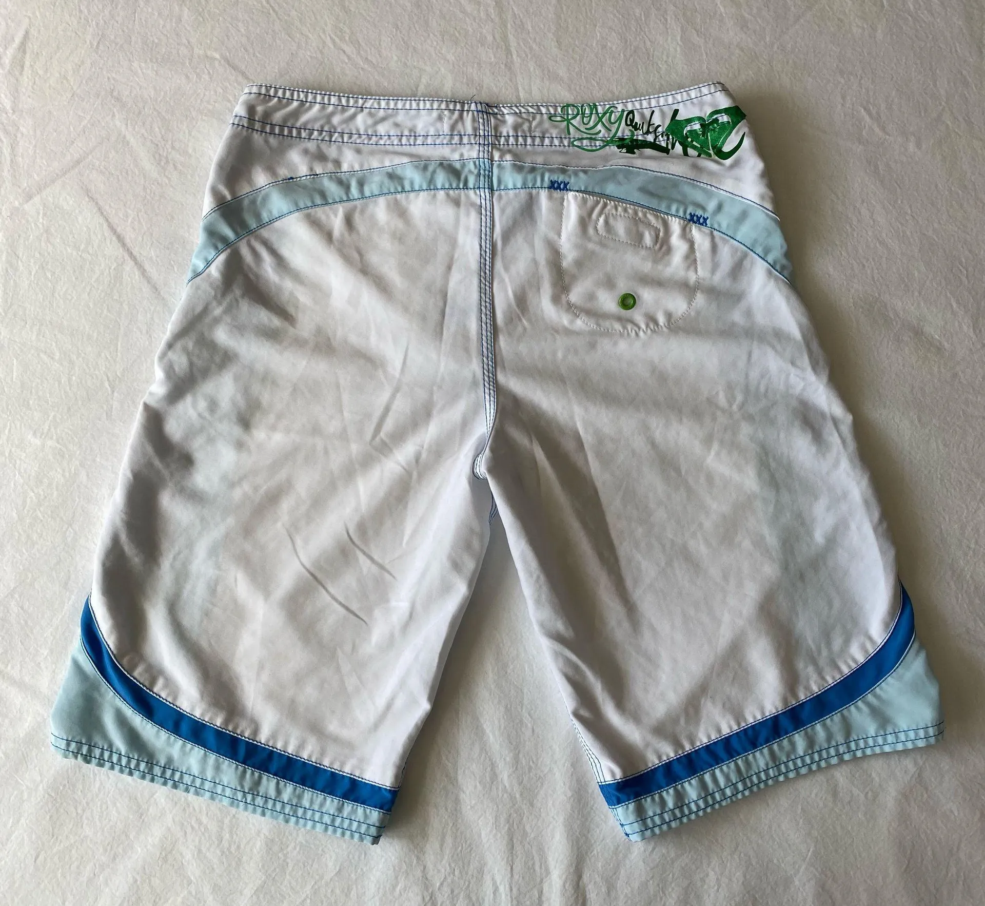 Roxy Quicksilver White Shorts - Image 2