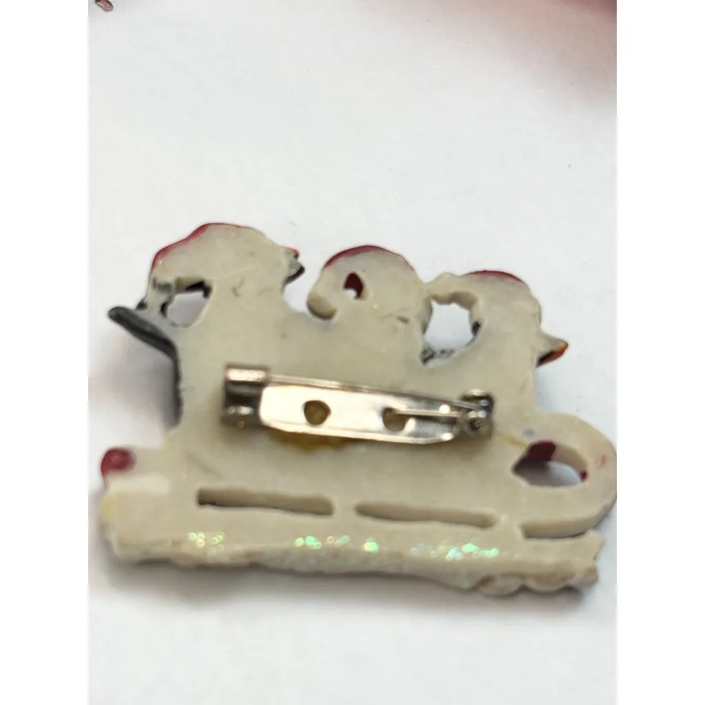 Penguin Sledding Brooch Pin Christmas - Image 3