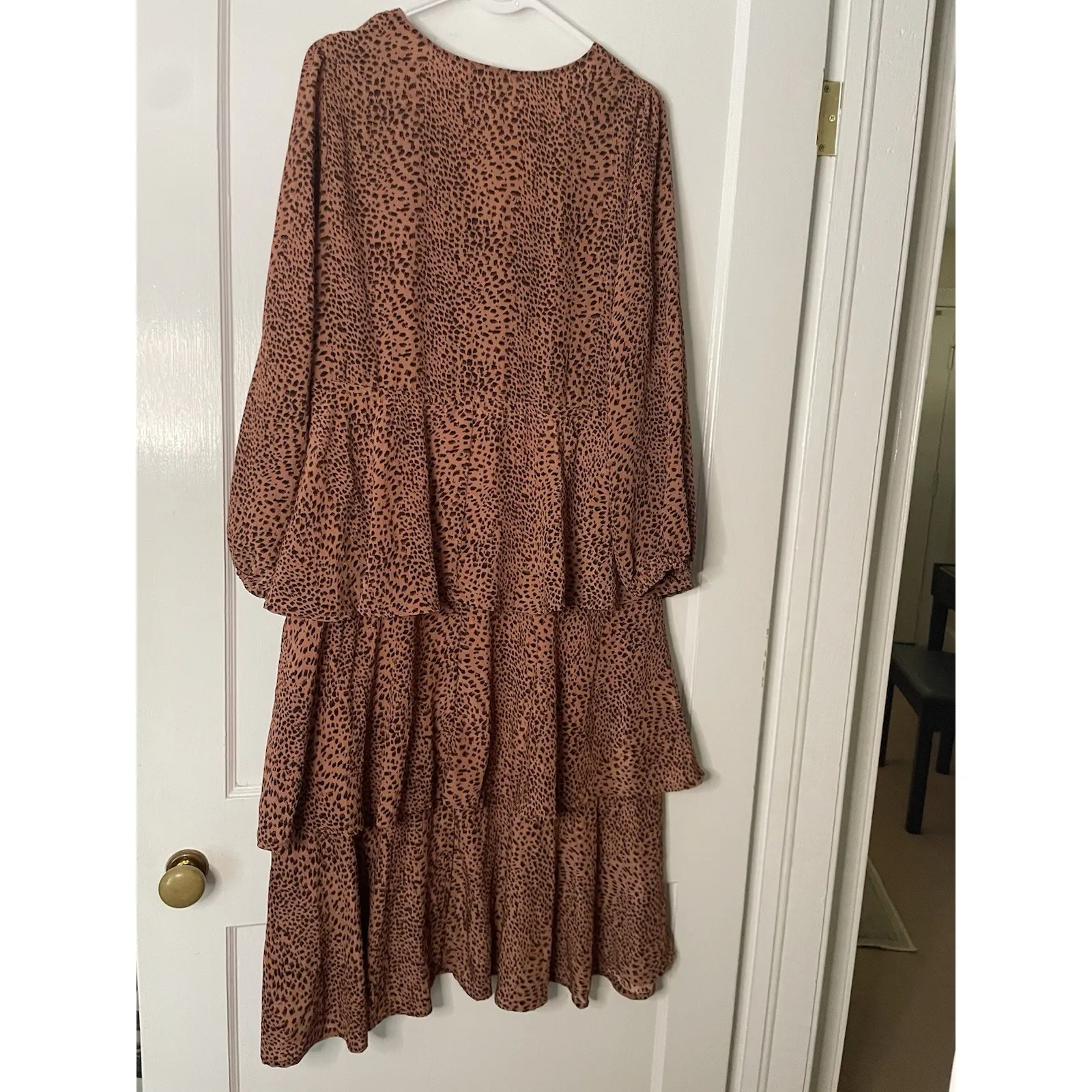 Mystree Women's Ruffle Tiered Animal Print Long Sleeve Midi Dress Size M - Image 5