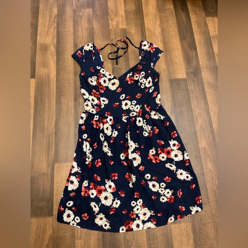 Hollister Blue 
Fit and Flare Midi Dress V-Neck Sleeveless - Image 5