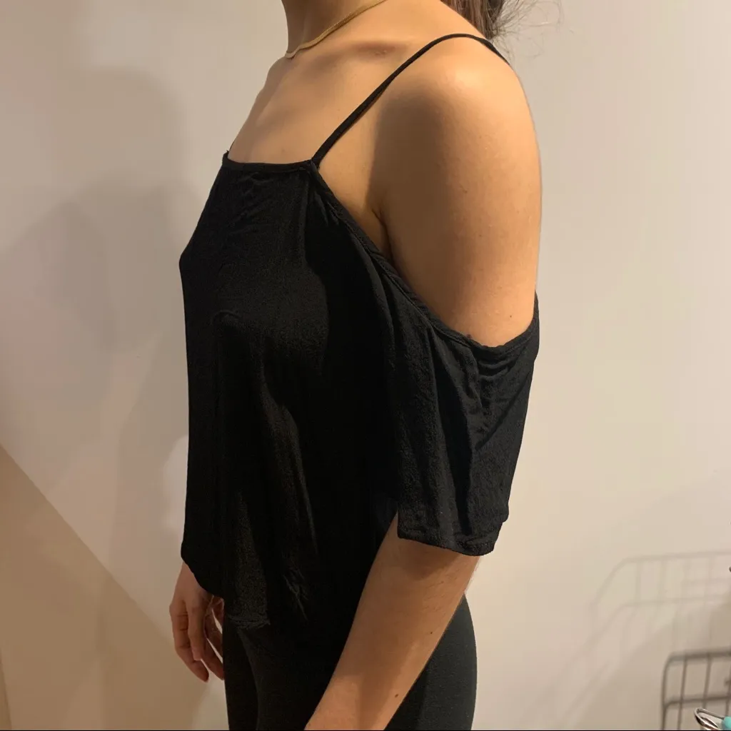 Black off shoulder romantic blouse Size Small - Image 2