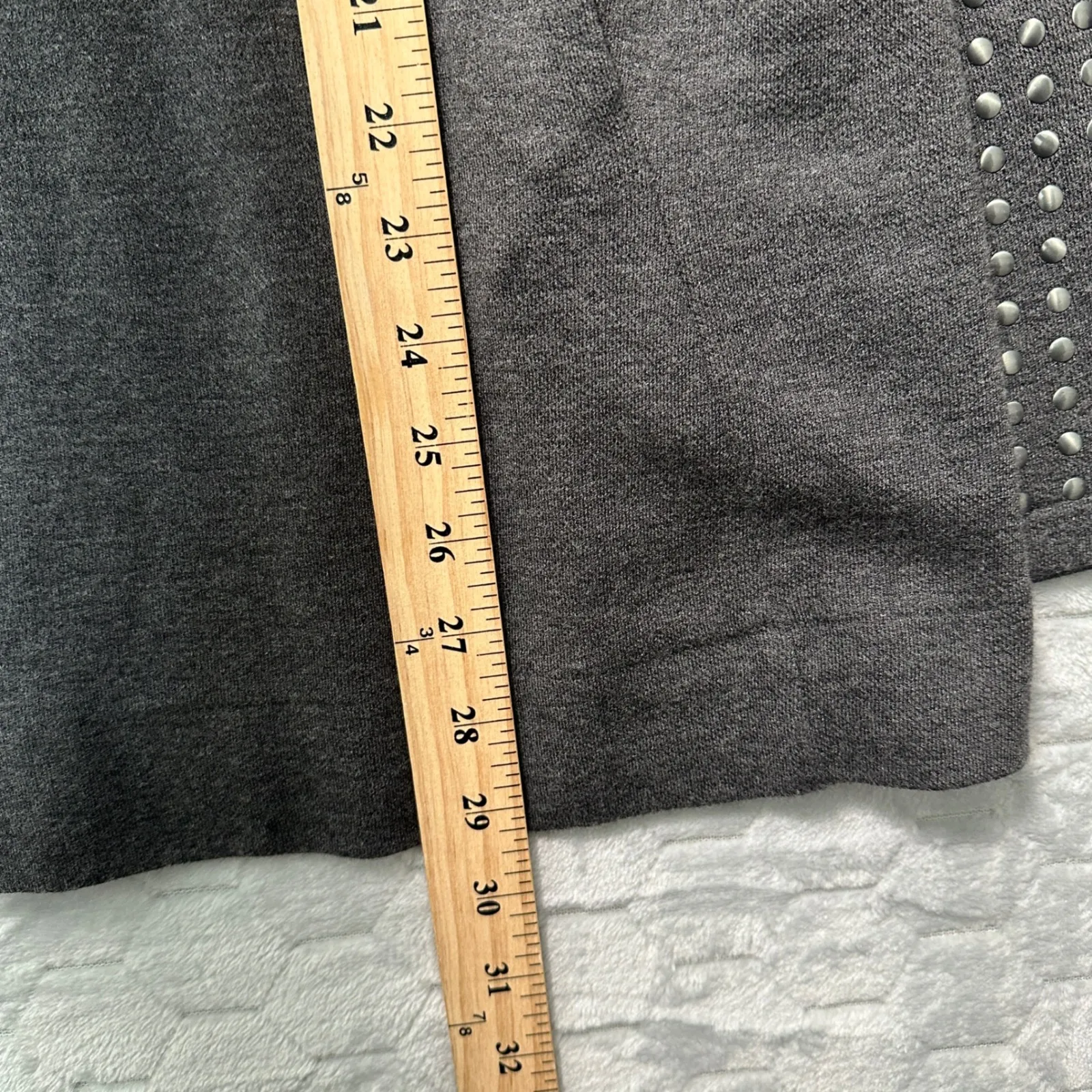 NWT Nic+Zoe Women Gray‎ Tunic S Grommet Studded Sleeve Top Minimalist Neutral - Image 7