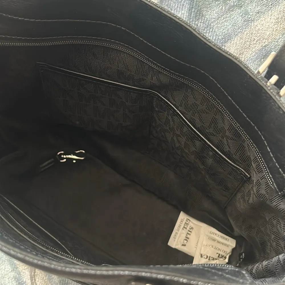 Michael Kors Large Pocket Monogram Logo Top Zip Tote Bag Black/Silver - Image 8