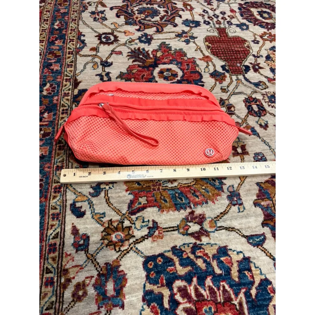Lululemon Coral Mesh Belt Bag Crossbody Fanny Pack Festival Travel Zip - Image 2
