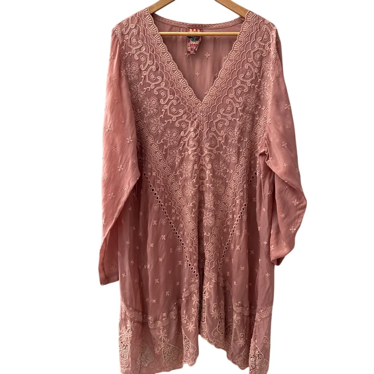 Johnny Was Plus V-Neck Embroidered‎ Tab Sleeve Midi Dress Dusty Rose Size 2X - Image 2