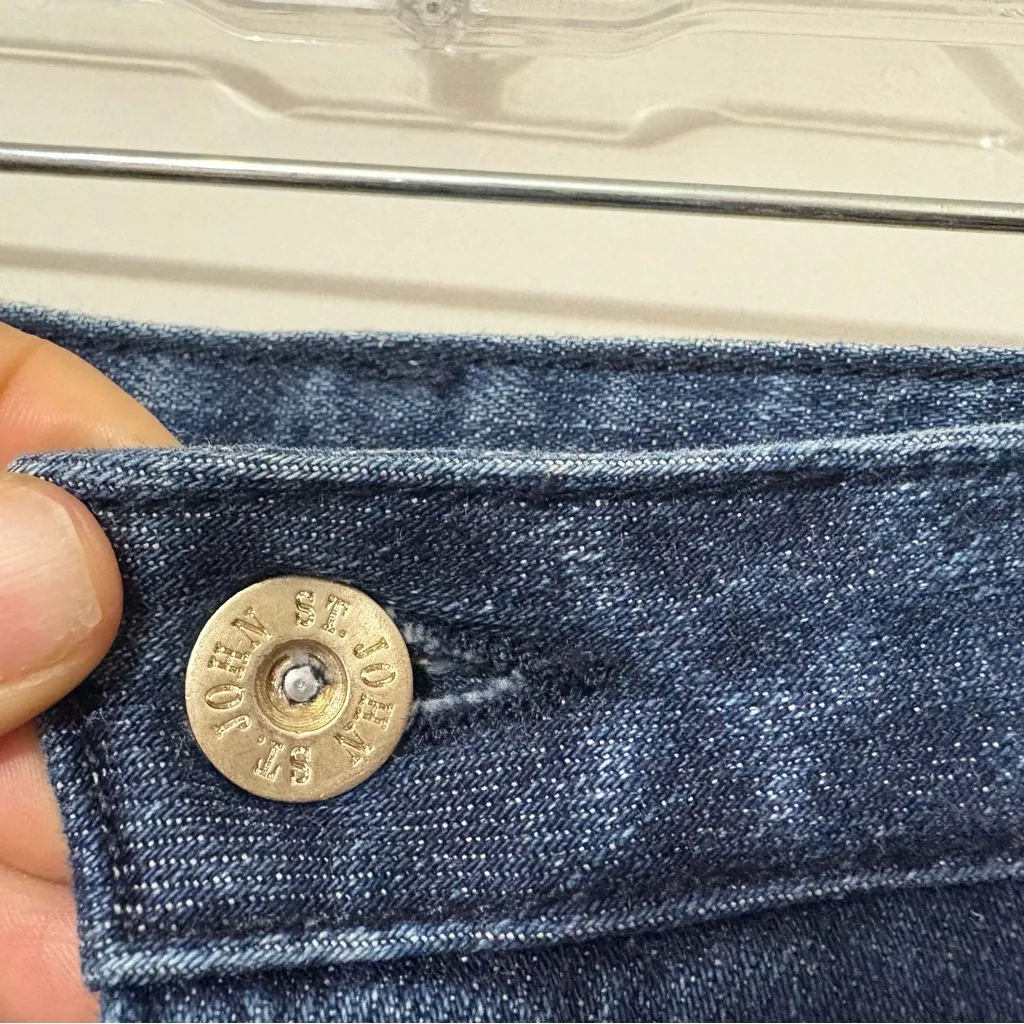 St. John Sport Straight Leg Jeans Blue Denim Women’s Size 8 Classic Fit - Image 4