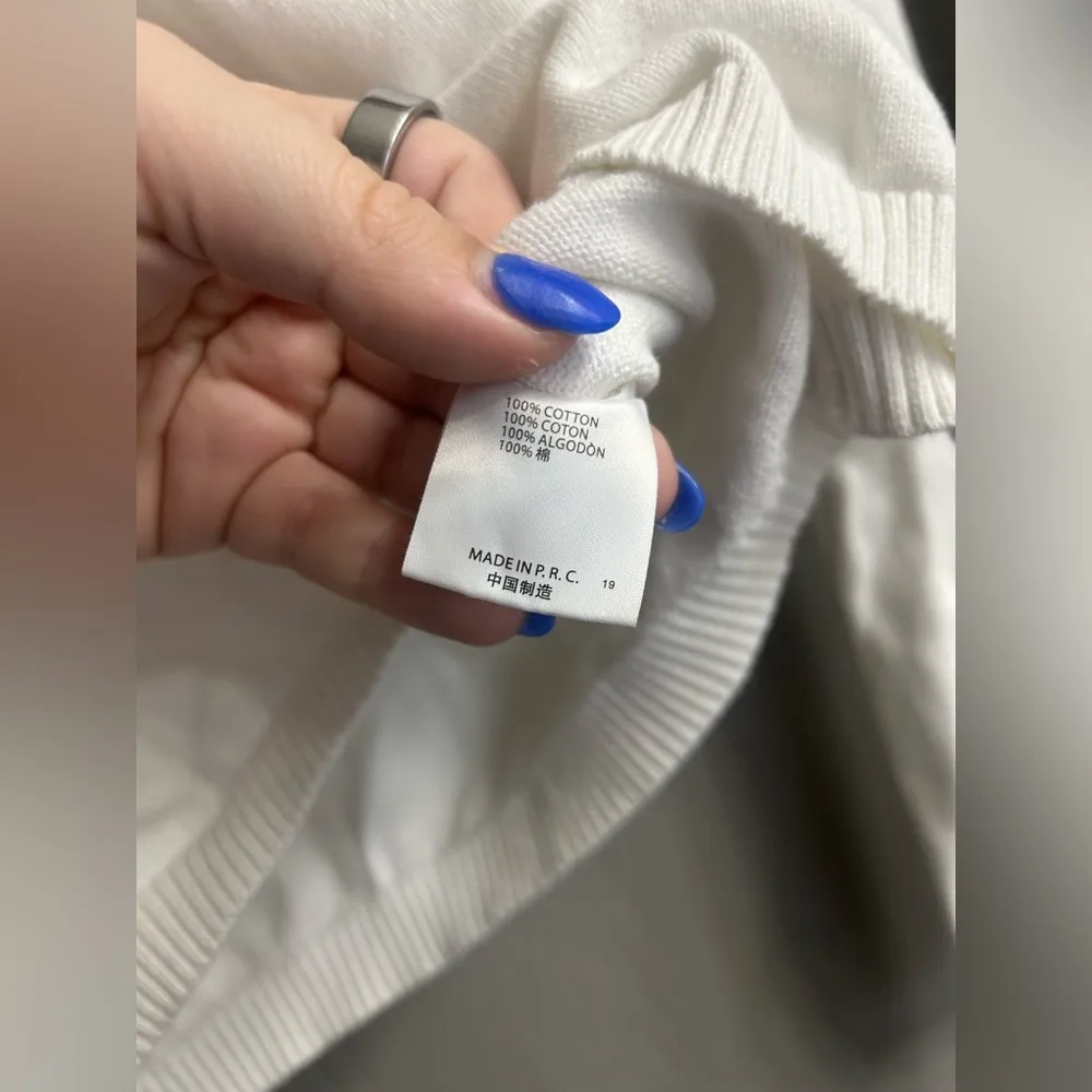 Brandy Melville Mollie V Neck Sweater - Image 4