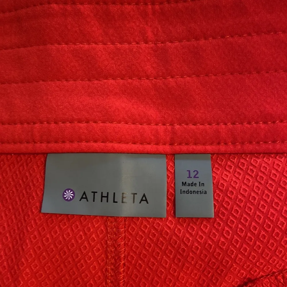 Athleta Shorts size 12 color red BNWOT length 16” waist 36” - Image 4