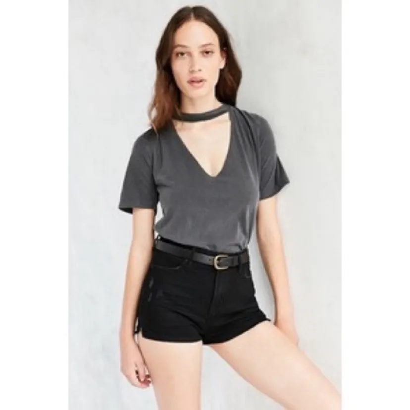 Truly Madly Deeply cut out tee Size Small - Image 2