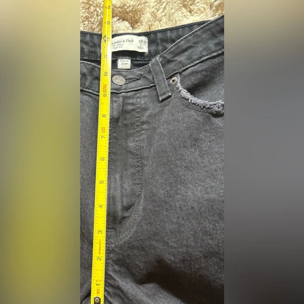 Abercrombie Curve Love High Rise Skinny in Distressed Black, Size 2/26 Long - Image 11
