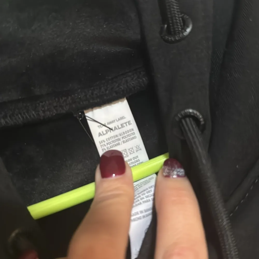 Alphalete  sweatshirt - Image 4