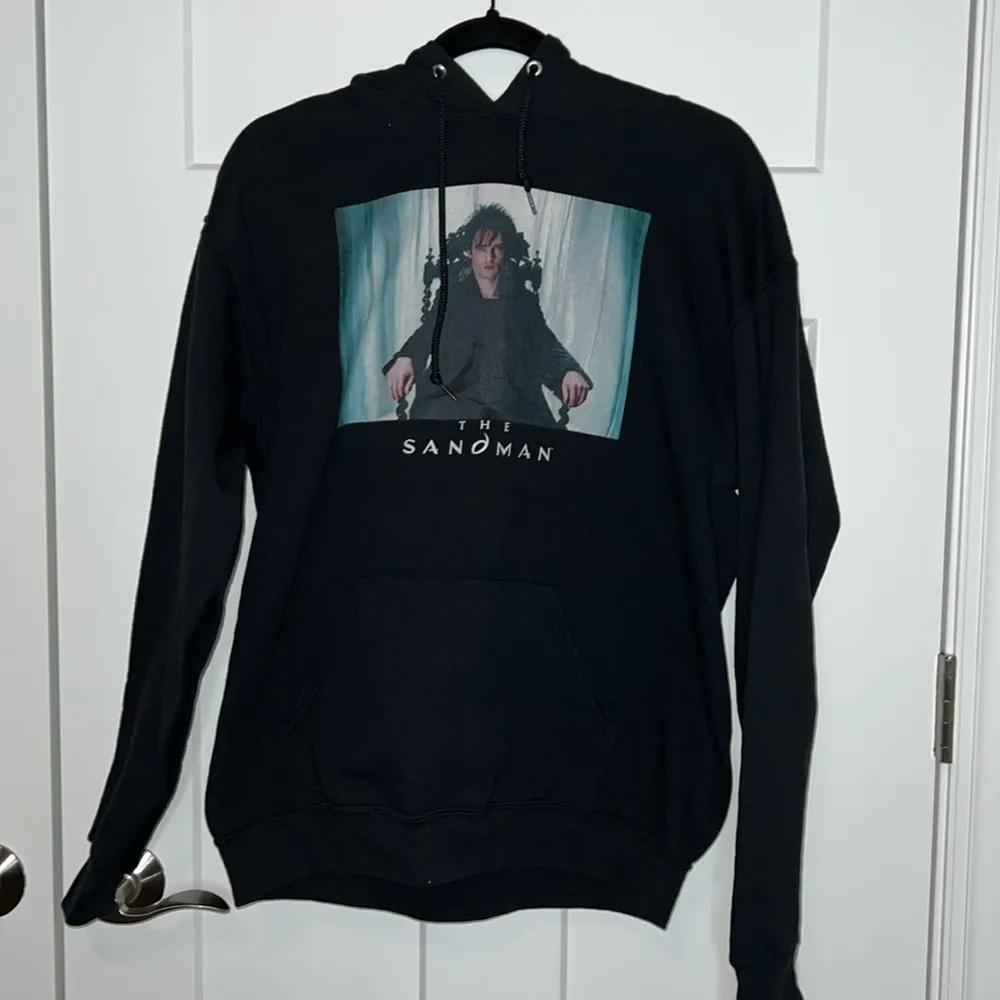 The Sandman Morpheus Key Art Hoodie Black - Image 3