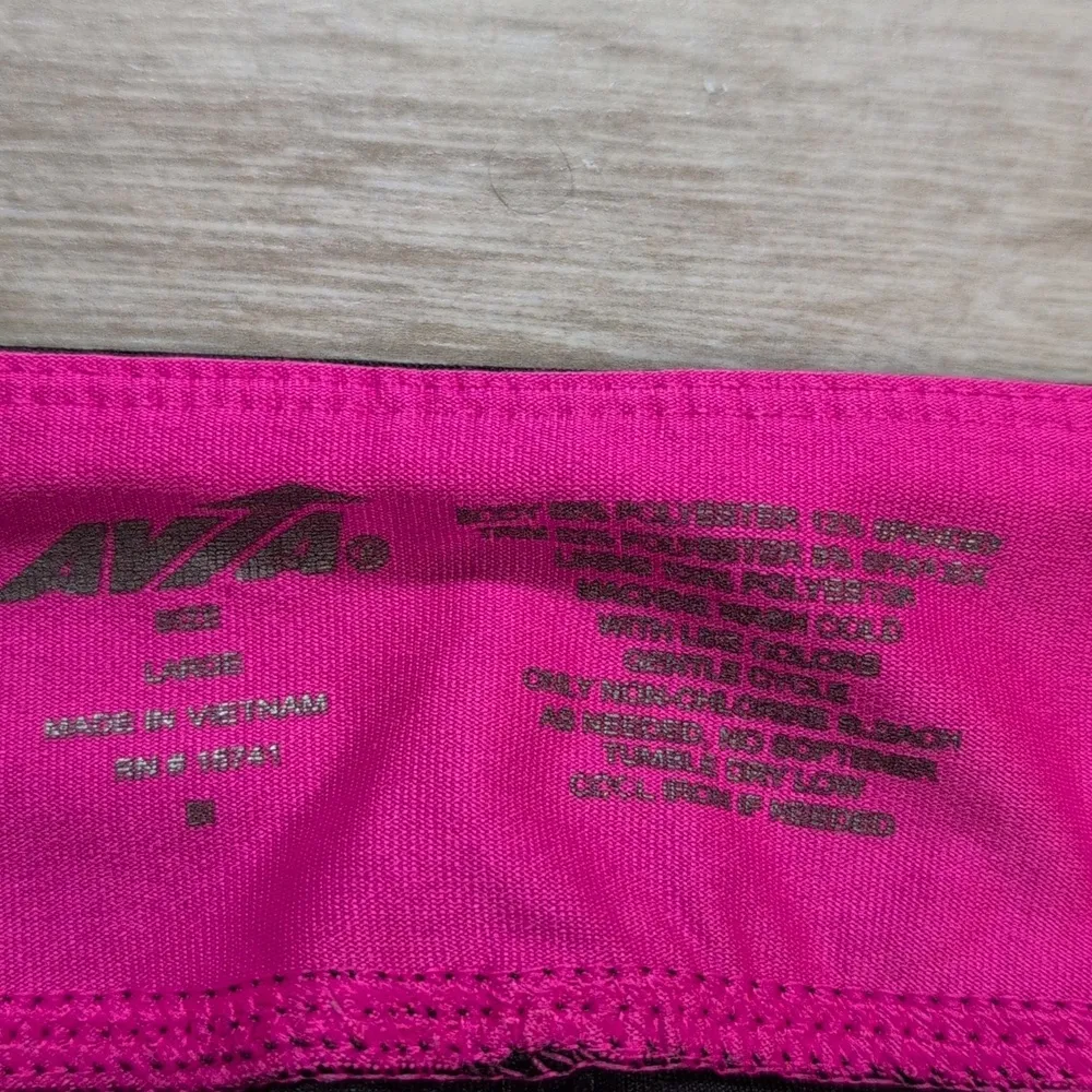 Avia Above Knee Capri Leggings | Avia Black And Pink Capri Leggings - Image 2