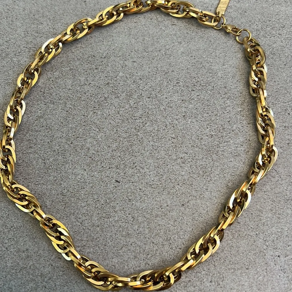 MATHE CHAIN LINK NECKLACE - Image 3