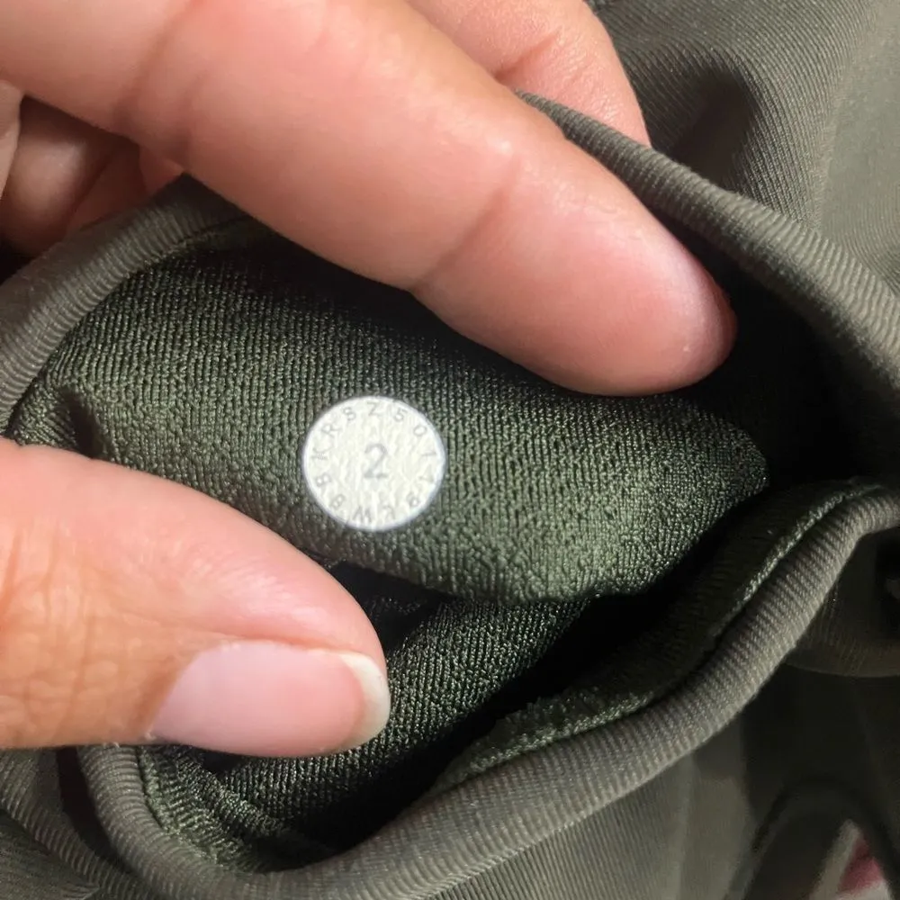 ❌Lululemon Olive Green Women's ribbed side detail pocket leggings size 2 - Image 7