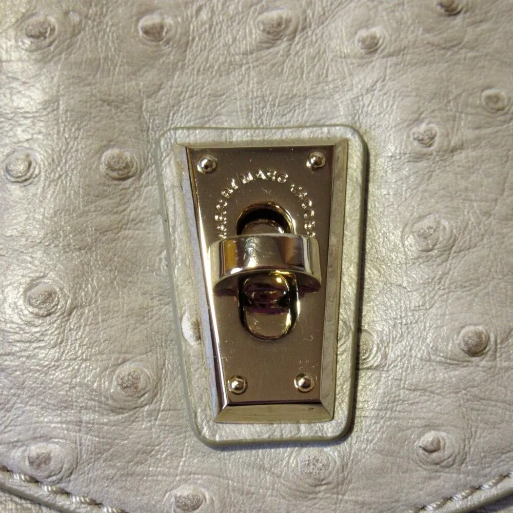 NWT Marc Jacobs Ozzie in Chinchilla Intergalocktic Faux Ostrich Crossbody Purse - Image 6
