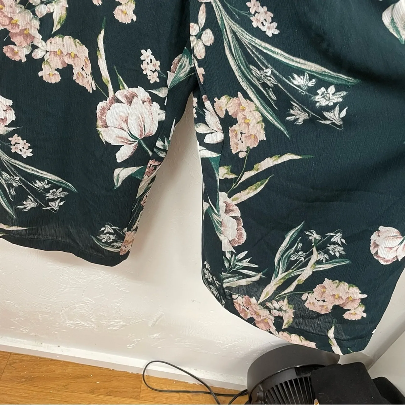 City Chic Forest Green Floral Ruffled Shoulder Jumpsuit Womens 16 Wide Leg Crop - Image 5