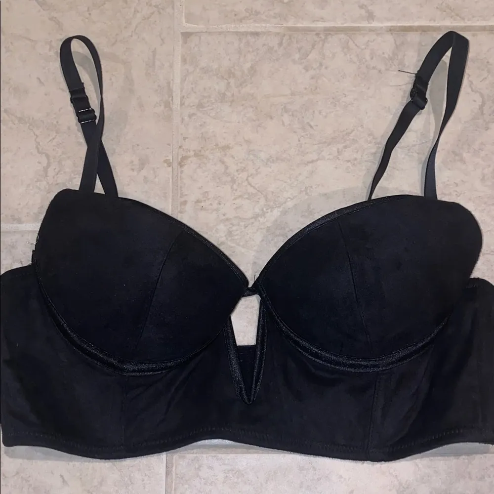 Windsor  Black Bra size Large - Image 2