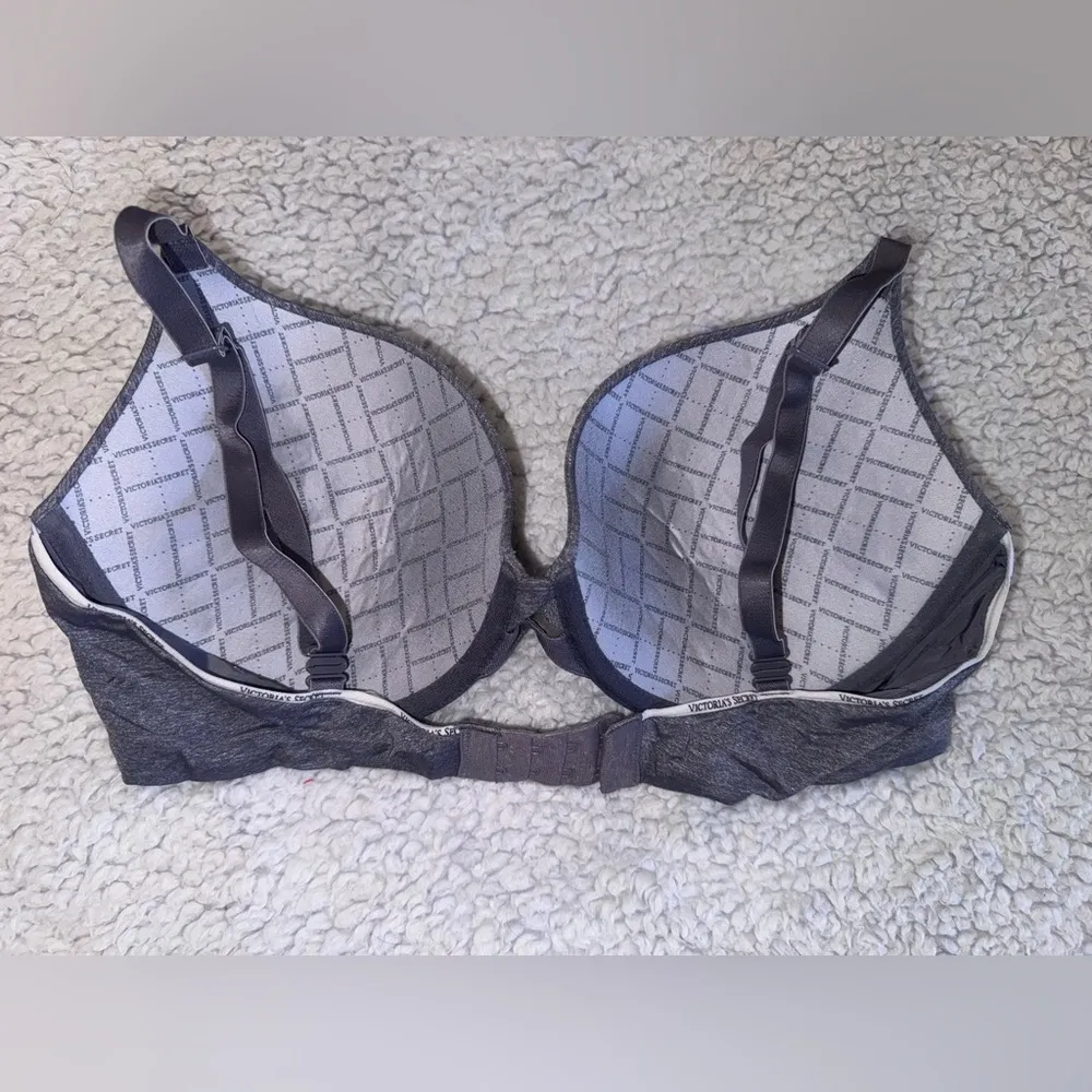 Victoria's Secret Gray Full-Coverage Bra with Molded Cups. NWOT - Image 3