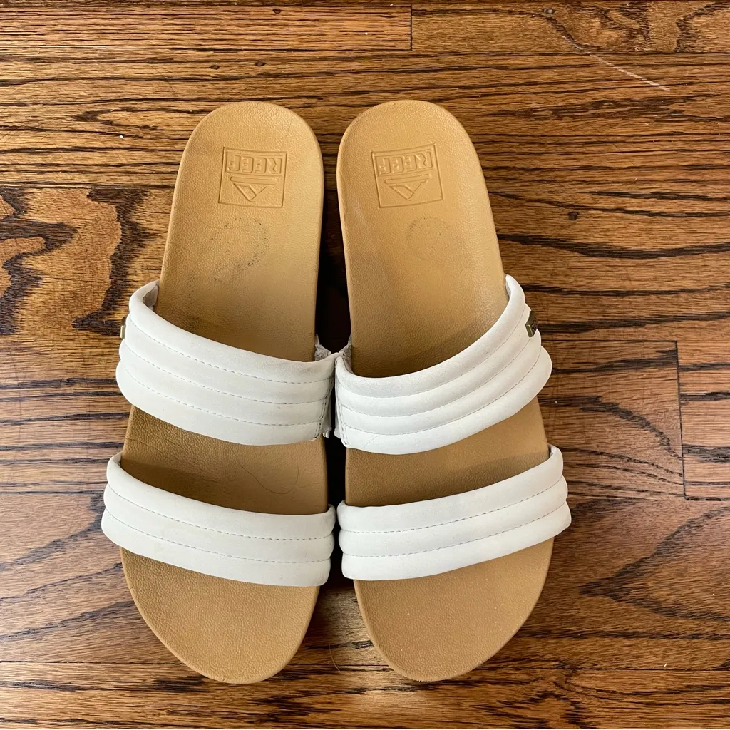 Reef Women's White and Tan Slide Sandals - Image 3