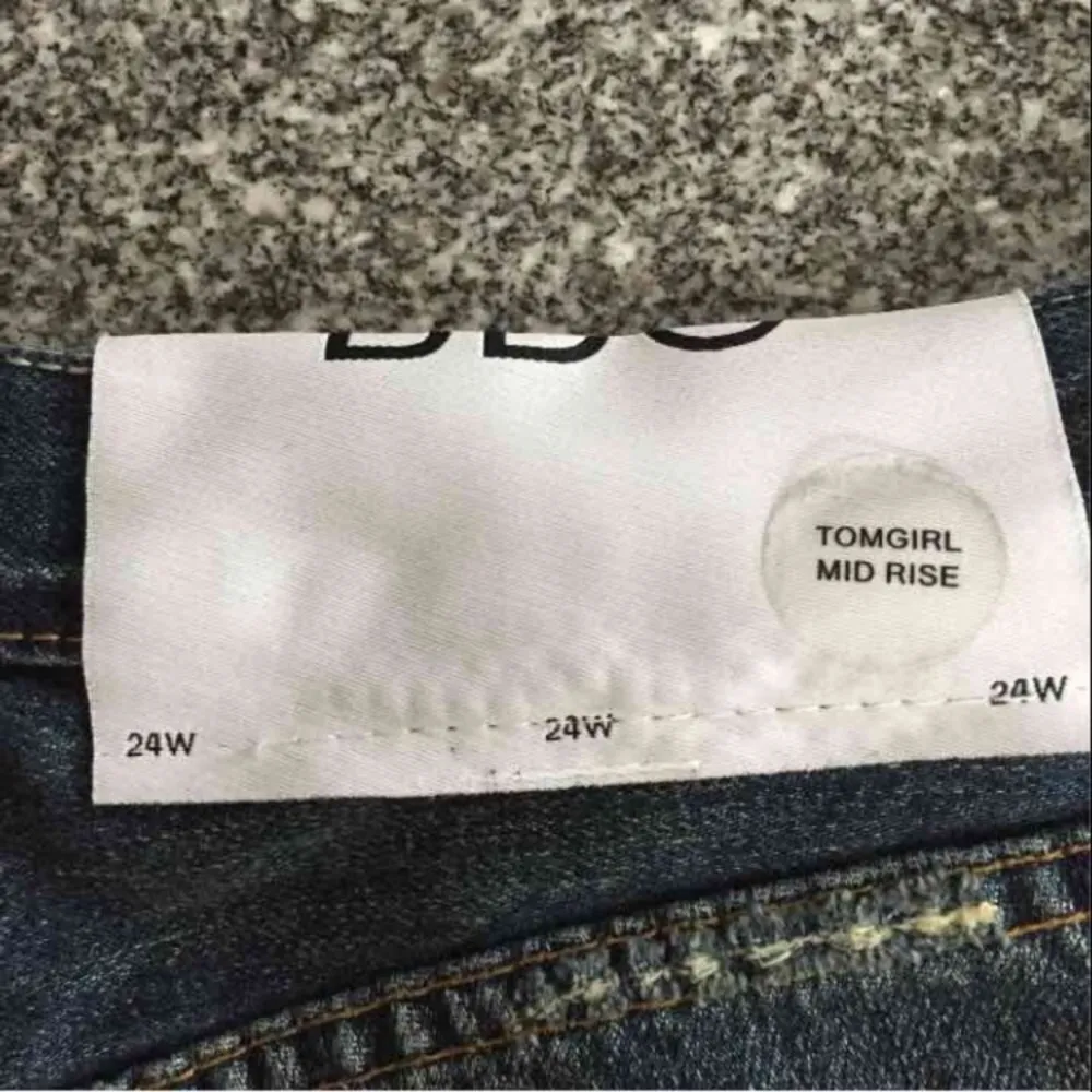 BDG  tomgirl mid-rise Jean shorts - Image 2