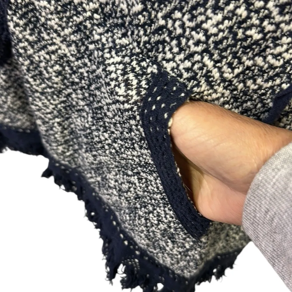 Blue White Fringed Hooded Lightweight Knit Eyeshadow Kangaroo Pocket Sweater M - Image 6