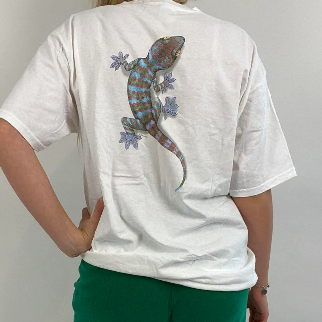 Vintage Gecko Graphic T - Image 3