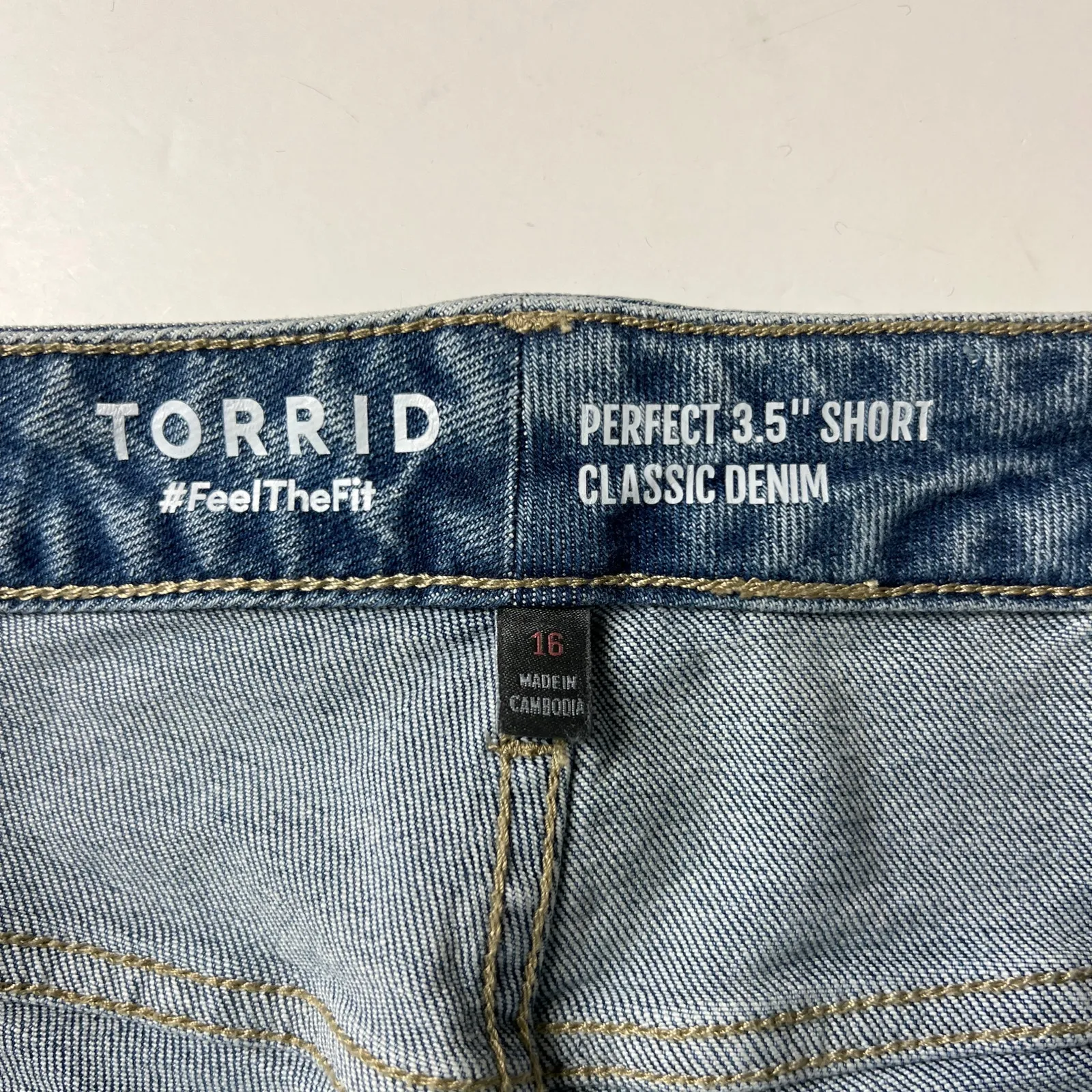 Torrid Perfect Classic Denim Shorts Stretch Plus Size 16 - Image 3