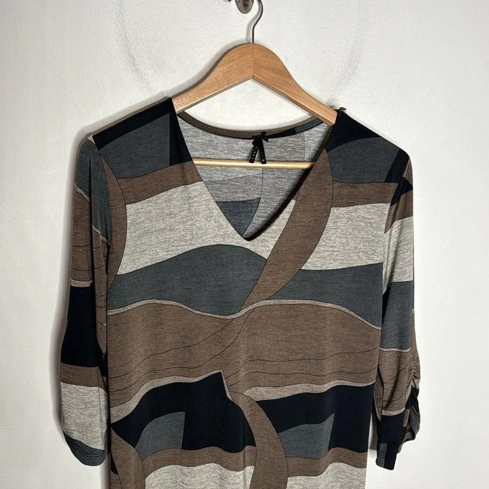 Lapis Ruched 3/4 sleeve Abstract Print V - Image 3