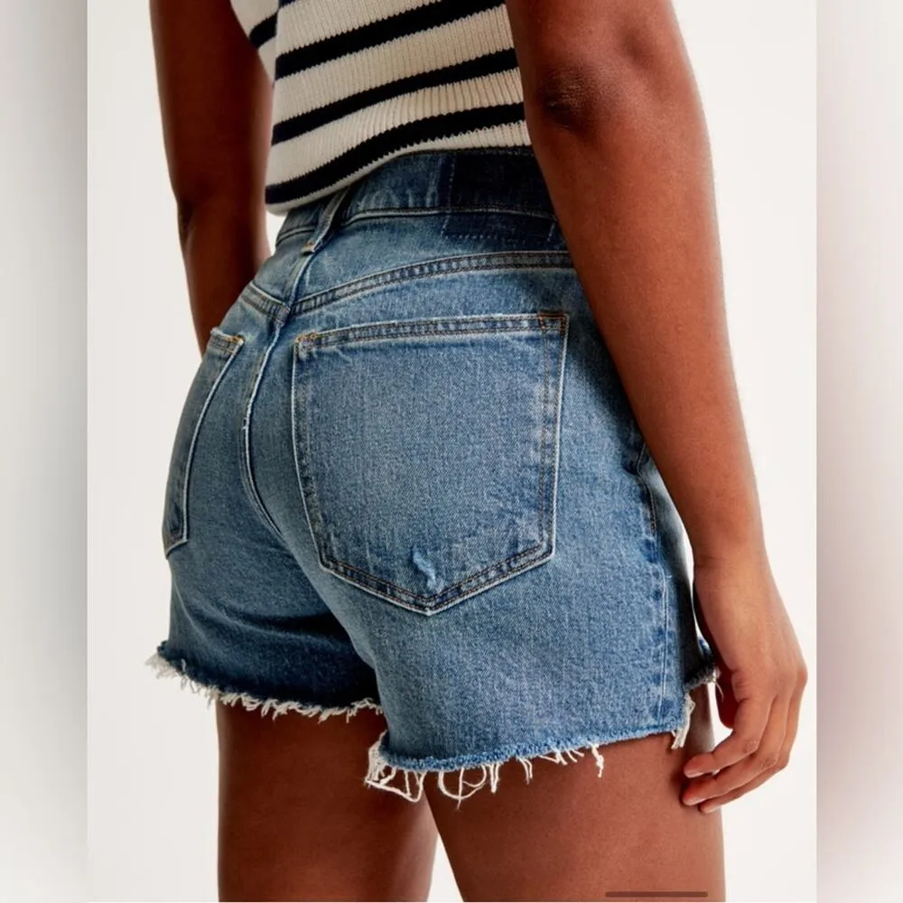 Abercrombie & Fitch The Mom Shorts High Rise Curve Love 4” Jean Shorts - Image 8